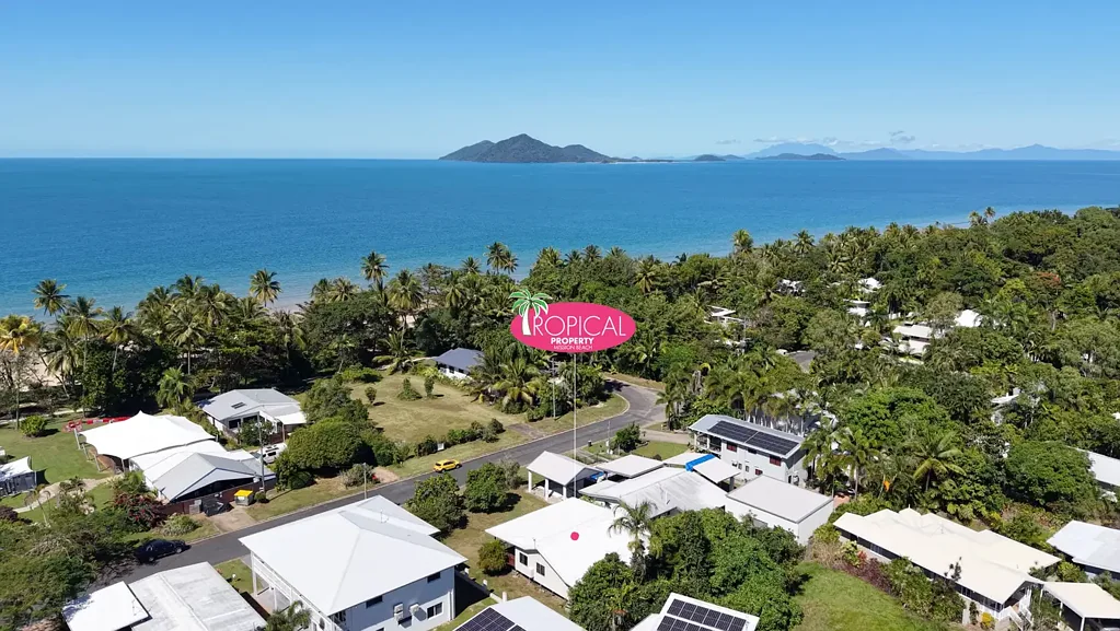 11 Pacific Pde, Mission Beach, QLD 4852