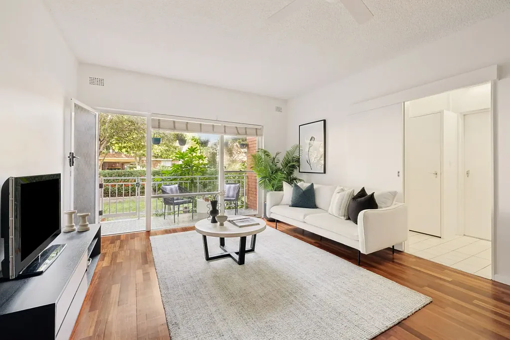 Dolls Point 2房  Spacious Garden Apartment Embracing Relaxed Bayside Living in Dolls Point