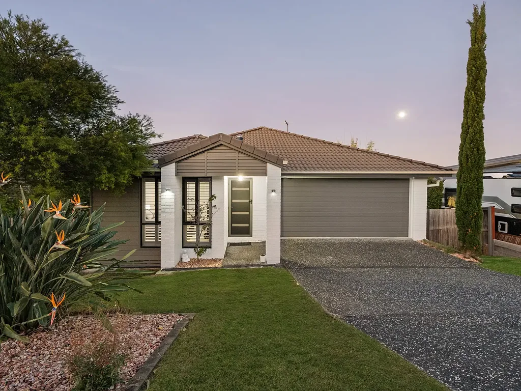 18 Aristotle Avenue, Augustine Heights, QLD 4300