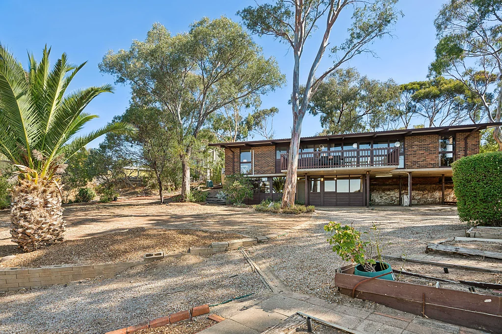27 Warri Parri Drive, Flagstaff Hill, SA 5159