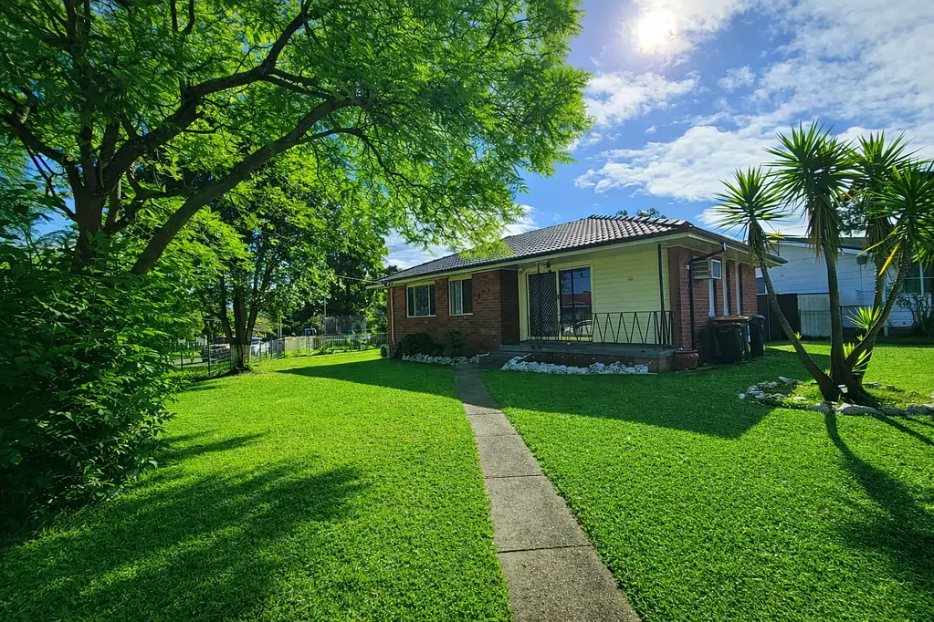 A comfortable house suitable for families near school