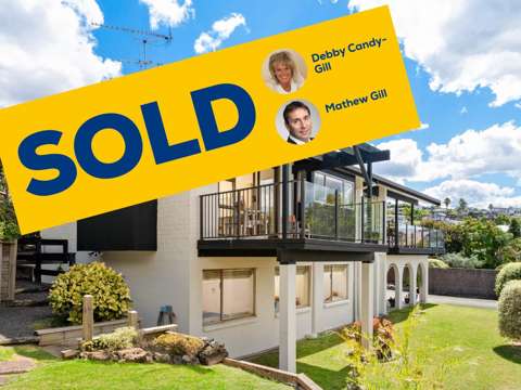 Browns Bay 5房 50年首次面世！Browns Bay一线海景豪宅，675㎡大地，静待有缘人！ SOLD at Auction by Debby Candy-Gill & Mathew Gill!