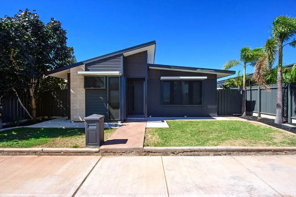 15 Tharnda Road, Baynton, WA 6714