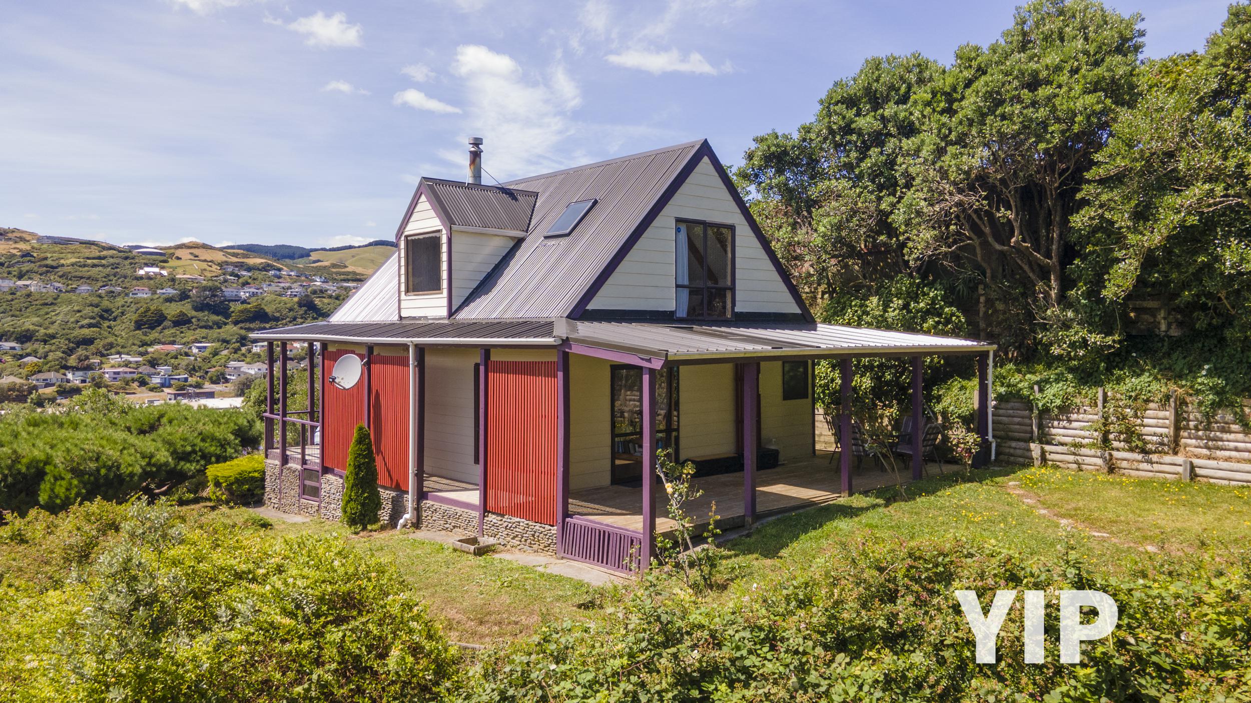 9a Victory Crescent, Tawa, Wellington, 3 Kuwarto, 0 Banyo, House