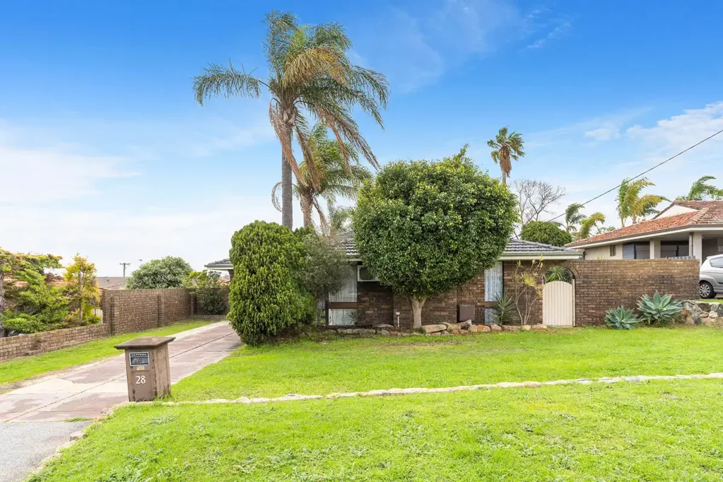 Spearwood 4 Slaapkamer Family Home with Caravan & Boat Parking