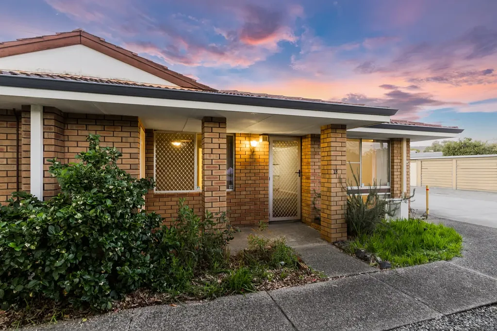 18/64 Fifth Road, Armadale, WA 6112