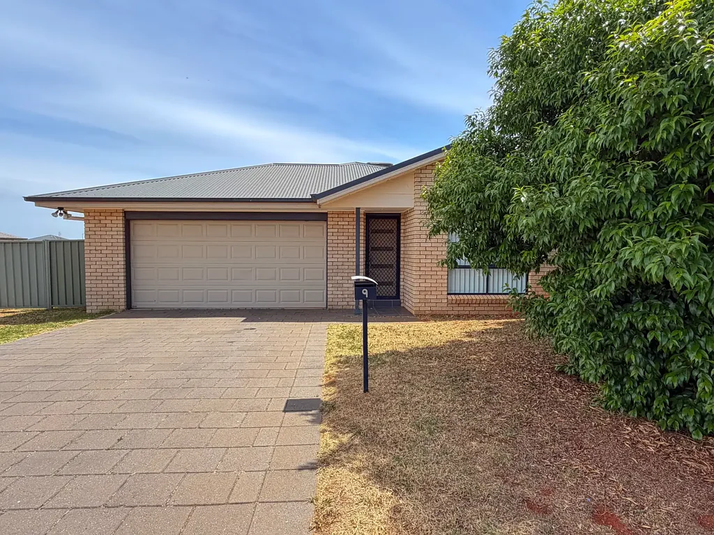 Ray White Real Estate Parkes