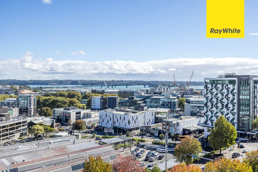 Auckland Central 2 Bedroom A+ Sea Views in a Convenient Location