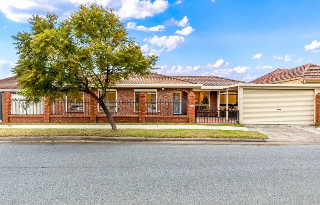 Spacious 4 Bedroom  Family Living