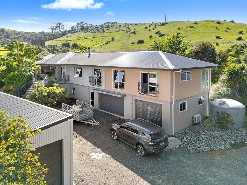 Whitianga 5ห้องนอน Two Homes, Minutes To Town   8090 sqm land
