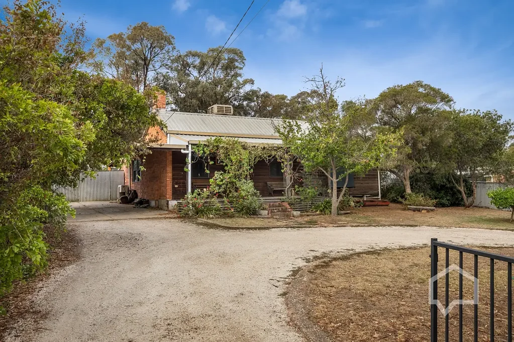 55 Belle Vue Road, Golden Square, VIC 3555