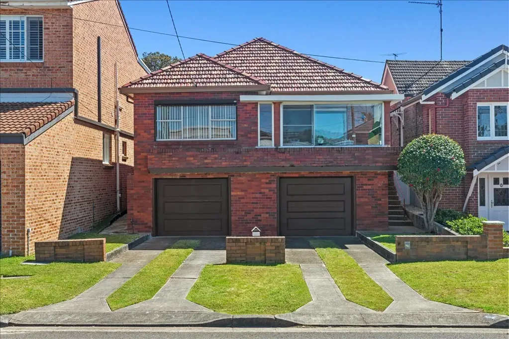 Malabar 3ਬੈੱਡਰੂਮ Elevated Double Brick Family Home Just Moments from Malabar Beach