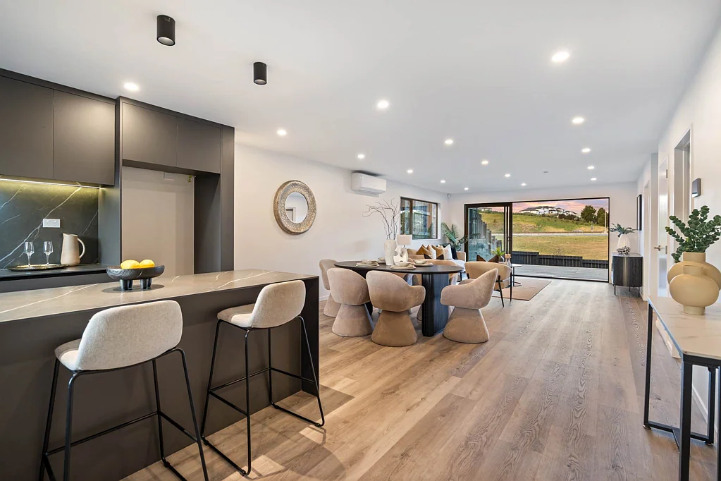 Orewa 4कमरा Modern Family Home in Ara Hills