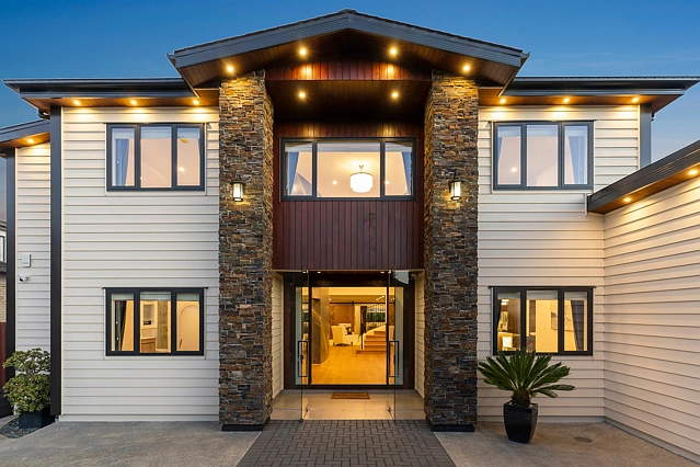 33 & 33B Ballymore Drive, Pinehill, North Shore City