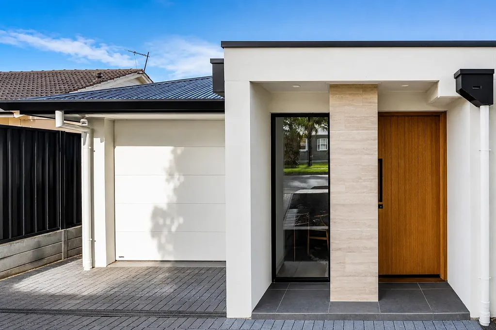 Christies Beach 3房  Brand New Torrens Titled Coastal Living - Designed for the Future!