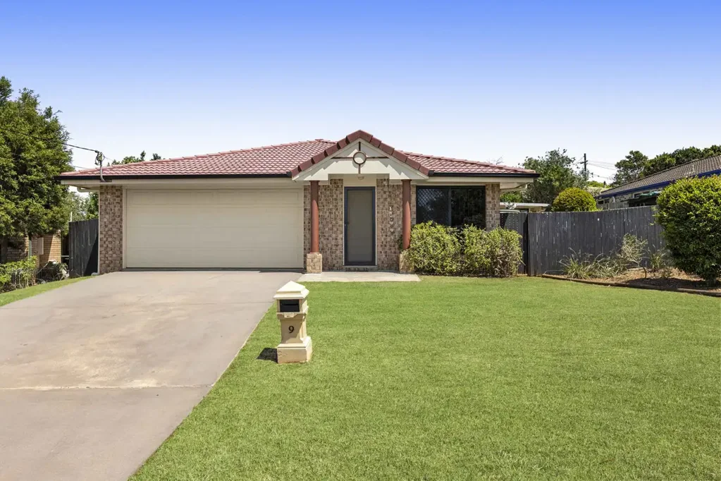 Wilsonton Heights 4ਬੈੱਡਰੂਮ Well-Kept Family Home Ideal for Every Lifestyle!