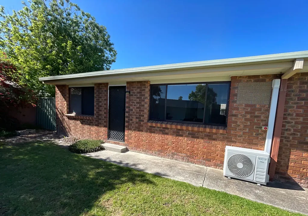 2 Bedroom Unit with Enclosed Yard