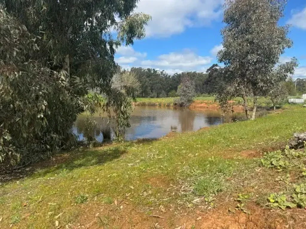 Wedderburn RARE COUNTRY OPPORTUNITY!
