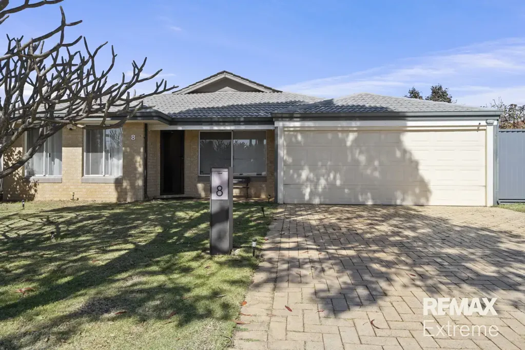 8 St Stephens Crescent, Tapping, WA 6065