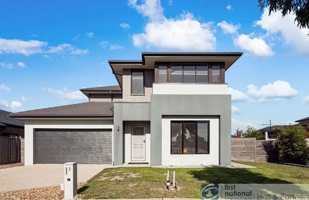 Spacious 4-Bedroom Family Home in a Prime Location
