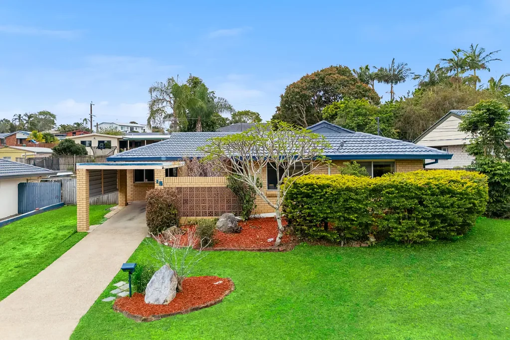 Springwood 3ਬੈੱਡਰੂਮ A Much-Loved Family Home Ready for Its Next Chapter