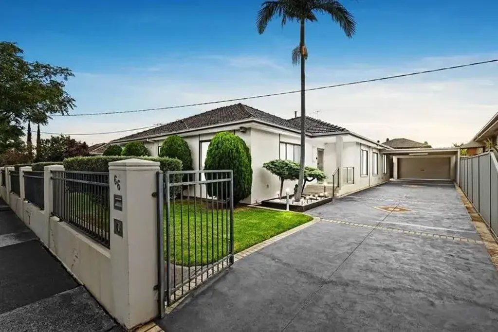 FOR LEASE - Spacious 957sqm of Land with a Solid Family Home