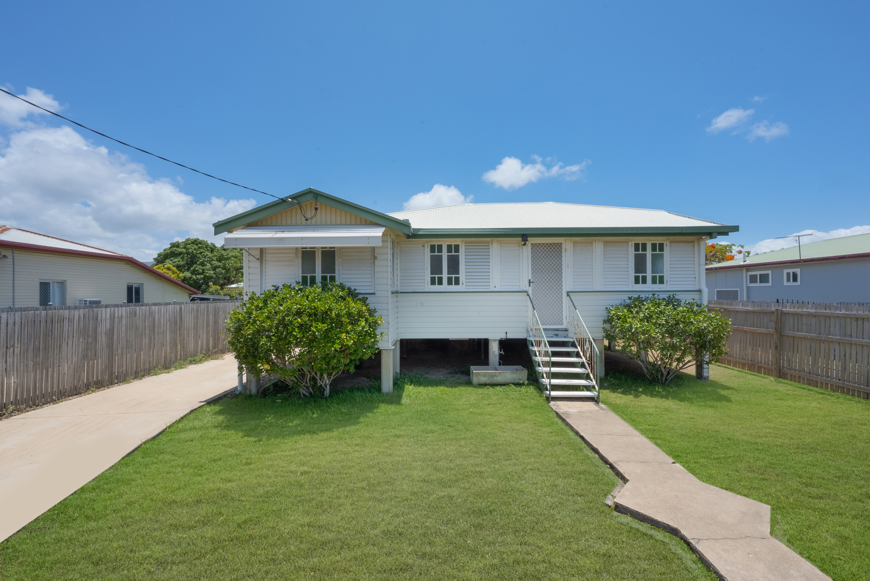 65 IRELAND ST, OONOONBA QLD 4811, 0 Kuwarto, 0 Banyo, House