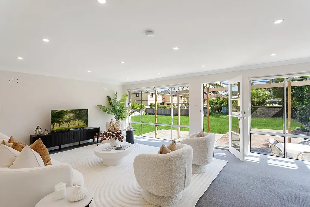 Eastlakes 4Zimmer North-Facing Double Brick Home on 550sqm with Duplex Potential (STCA)