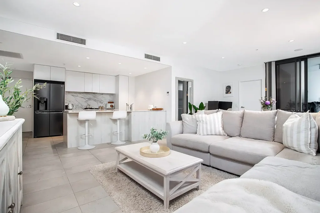 602/3 Northcliffe Terrace, Surfers Paradise, QLD 4217