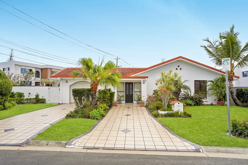 Mermaid Waters 3 Slaapkamer Original Home, Outstanding Opportunity