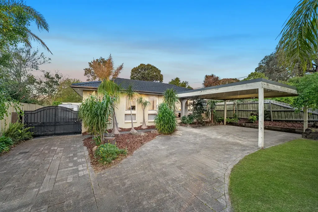 37 Cambden Park Parade, Ferntree Gully, VIC 3156