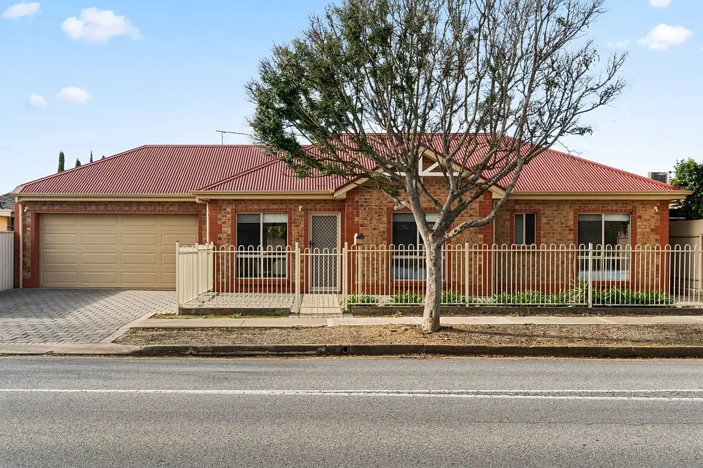 Ascot Park 3房  Easy Family Living with Space to Entertain.