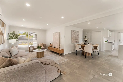 Carindale 4房 家庭友好环境 558㎡南北地块 四卧套间主卧 开放式起居区 朝北露台 设备齐全厨房 新式户外娱乐 邻近公园购物 Sunlit Family Home with Spacious Outdoor Living