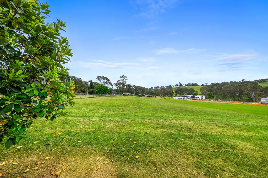 Kurmond EXPANSIVE LOT READY FOR YOUR DREAM HOME  ENJOY ENDLESS POSSIBILITIES WITH AMPLE SPACE FOR OUTDOOR LIVING, LUSH GARDENS, AND FUTURE EXPANSION PLANS!
