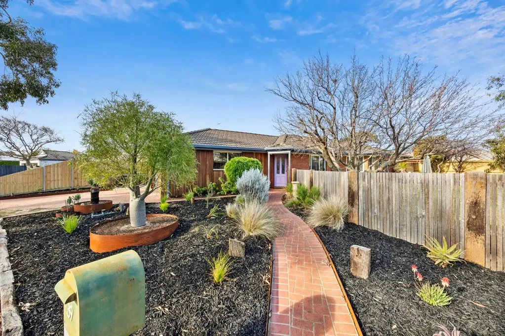 39 Boscarne Avenue, Torquay, VIC 3228