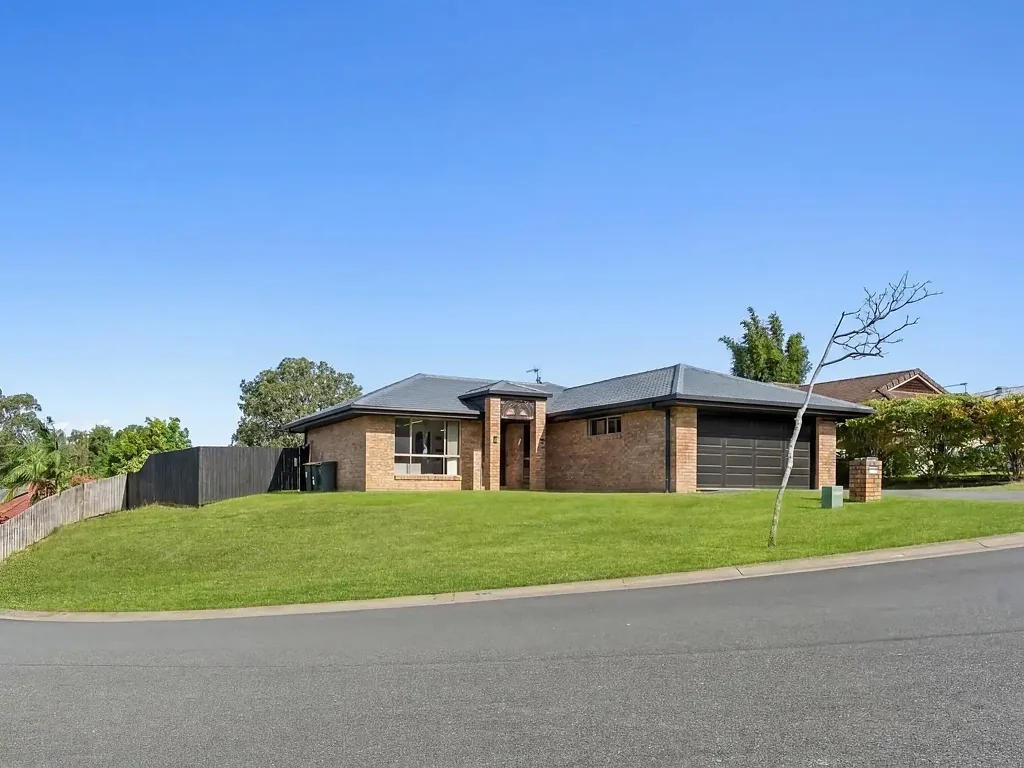 Upper Coomera 4침실 Move-In Ready Family Living on a Prime Corner Block with Endless Potential