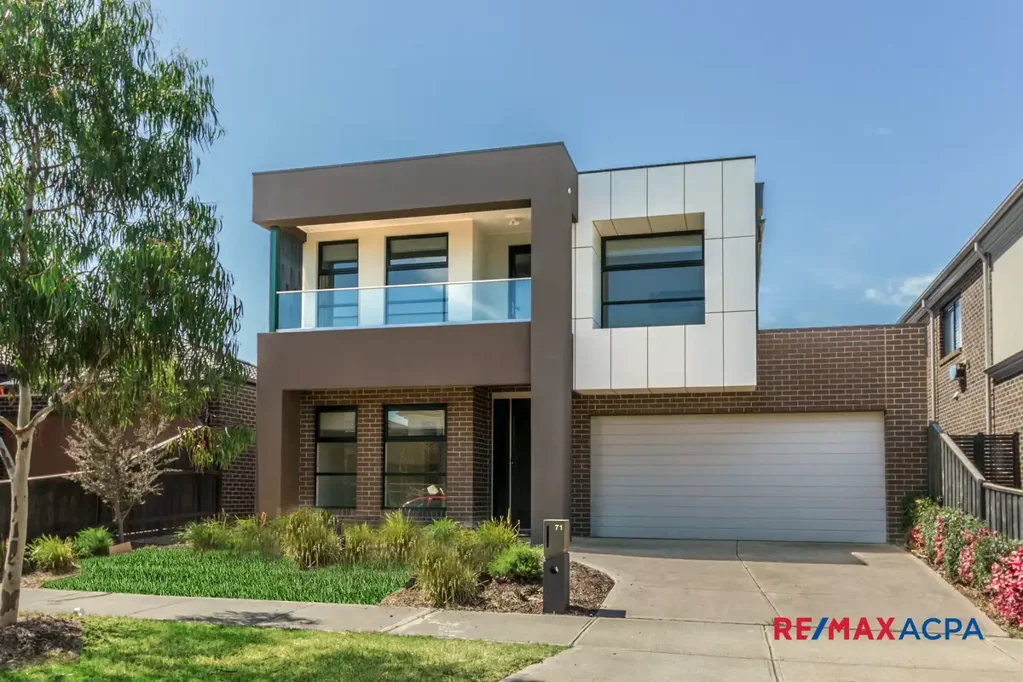 Start Living a Convenient Lifestyle in a Family-Friendly Estate