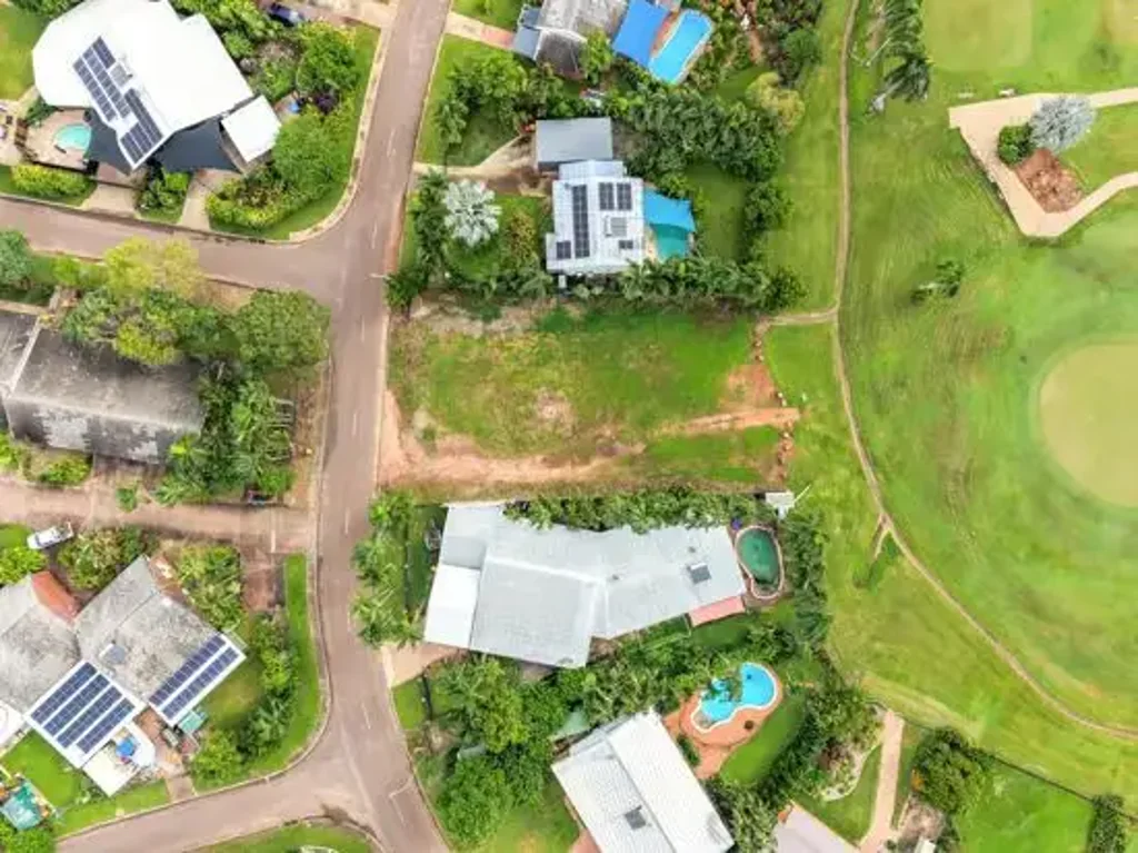 Marrara Rare Earth - vacant land on the Golf Course!