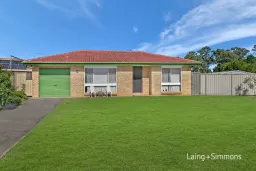 2 EDWINA PL, Plumpton