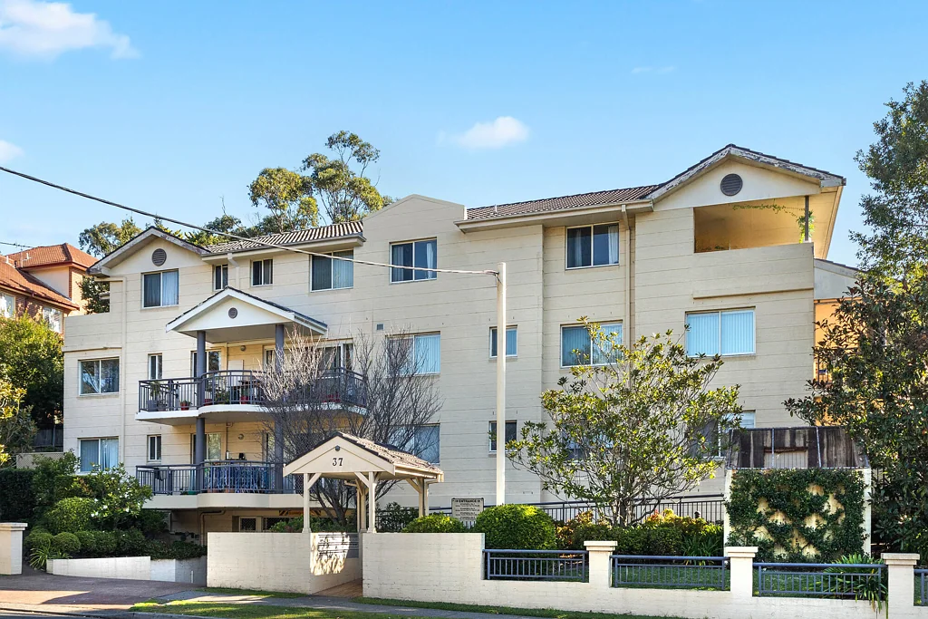 Hornsby 2غرفة نوم Private courtyard apartment, two lock-up garages, moments from everything