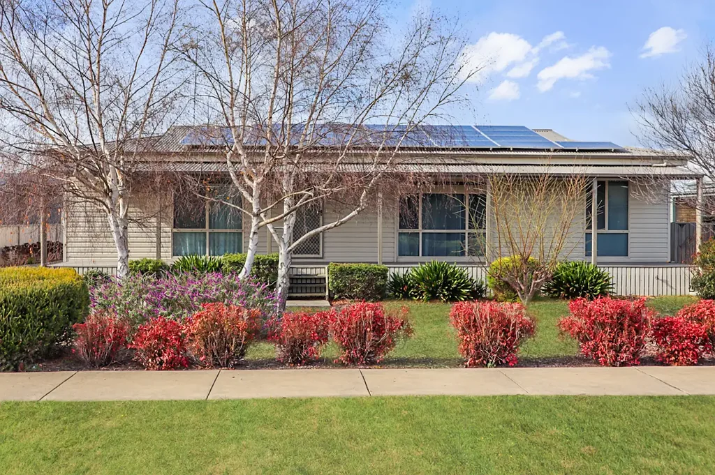 Cobden 3ਬੈੱਡਰੂਮ 3 Bedroom Neat & Tidy Central Home