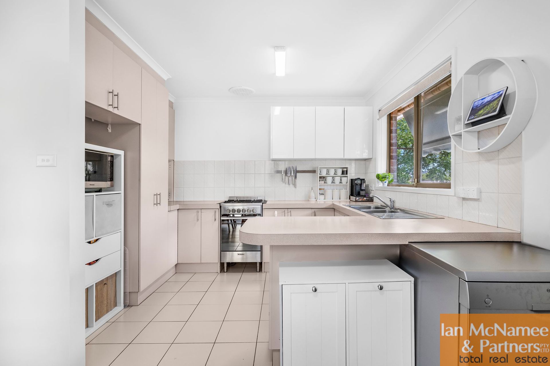 UNIT 13 37-43 DERRIMA RD, QUEANBEYAN NSW 2620, 0房, 0浴, Townhouse