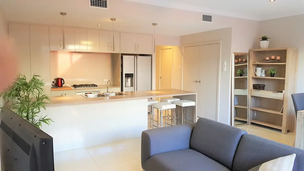 Lightsview 3房  Executive Family Home Opposite Reserve - Premium Living in the Heart of Lightsview