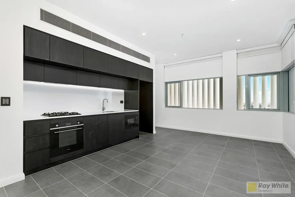 Contemporary City Living with Panoramic Views !