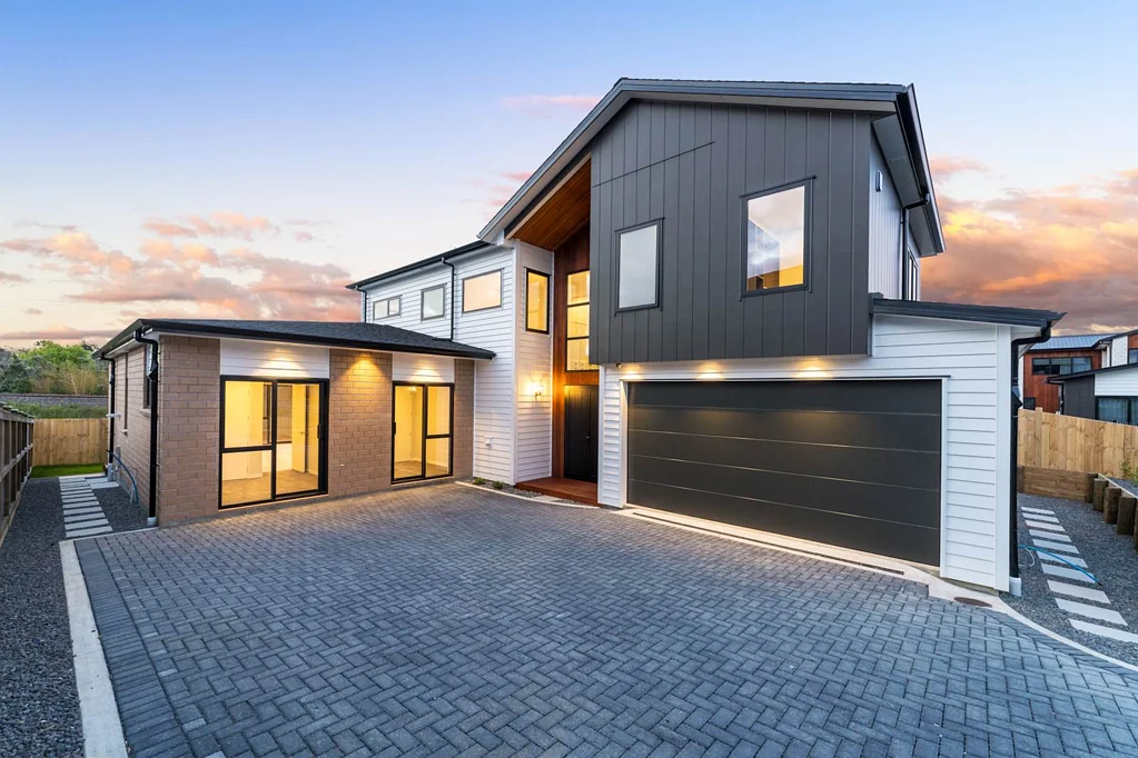 Swanson 7બેડરૂમ Modern Family Living with Legal Income