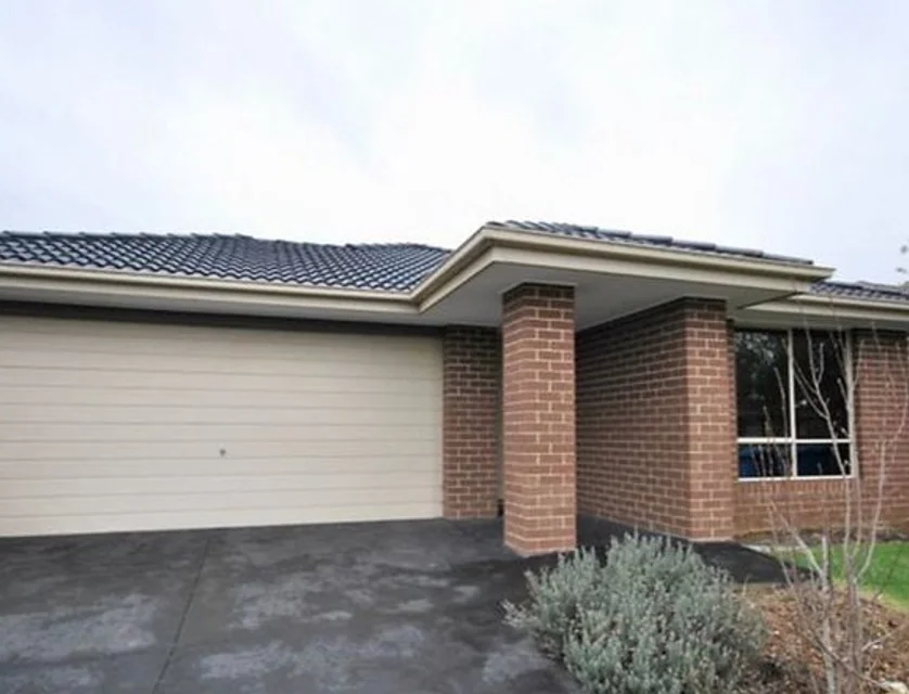19 Blackledge Drive, Cranbourne East, South East Melbourne, 4 habitaciones, 2 baños, House