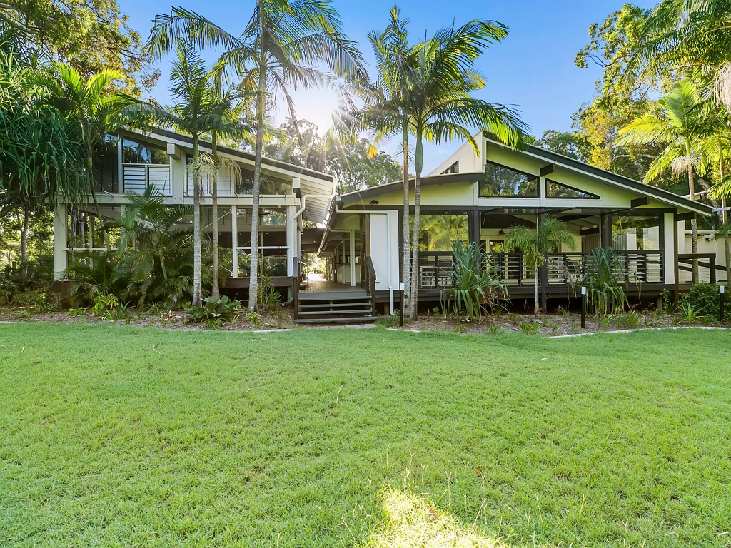 Rainbow Beach 4 Bedroom LIVE - WORK - PLAY!