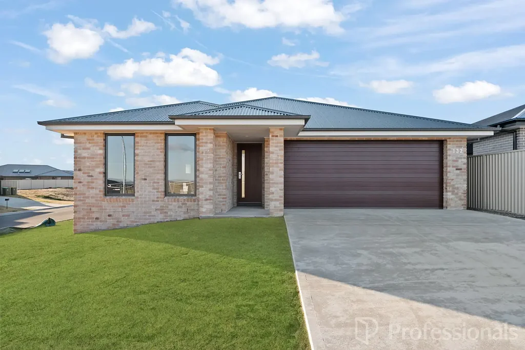 132 Graham Drive, Kelso, NSW 2795