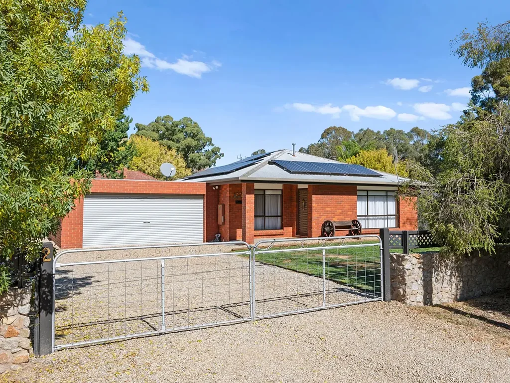 2 McCallum Street, Devenish, VIC 3726