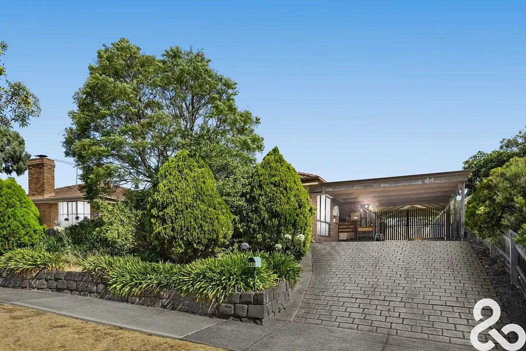 44 McLaughlin Crescent, Mill Park, VIC 3082